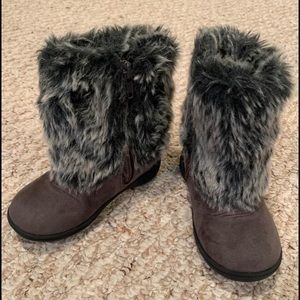 EUC Carter’s Little Girls’ Boots